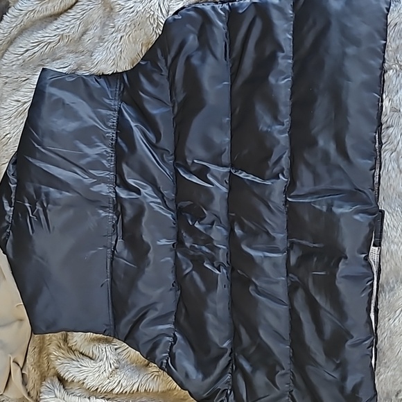 J.Crew Puffer Vest - Picture 6 of 6